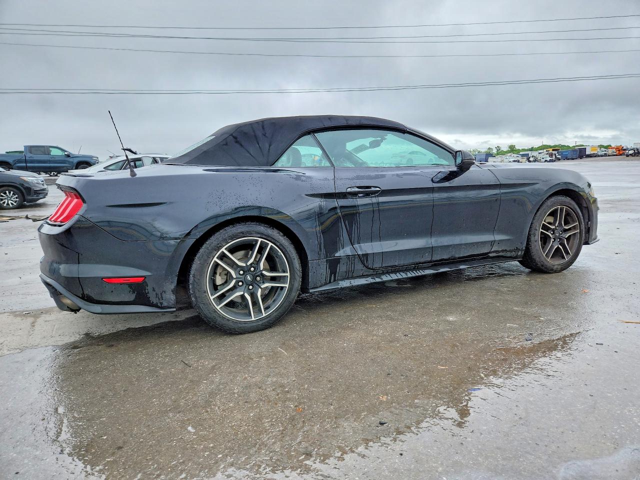 FORD MUSTANG 2018 — 4