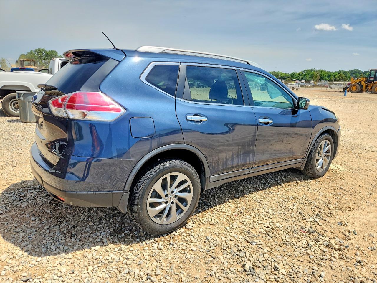 NISSAN ROGUE 2015 — 4