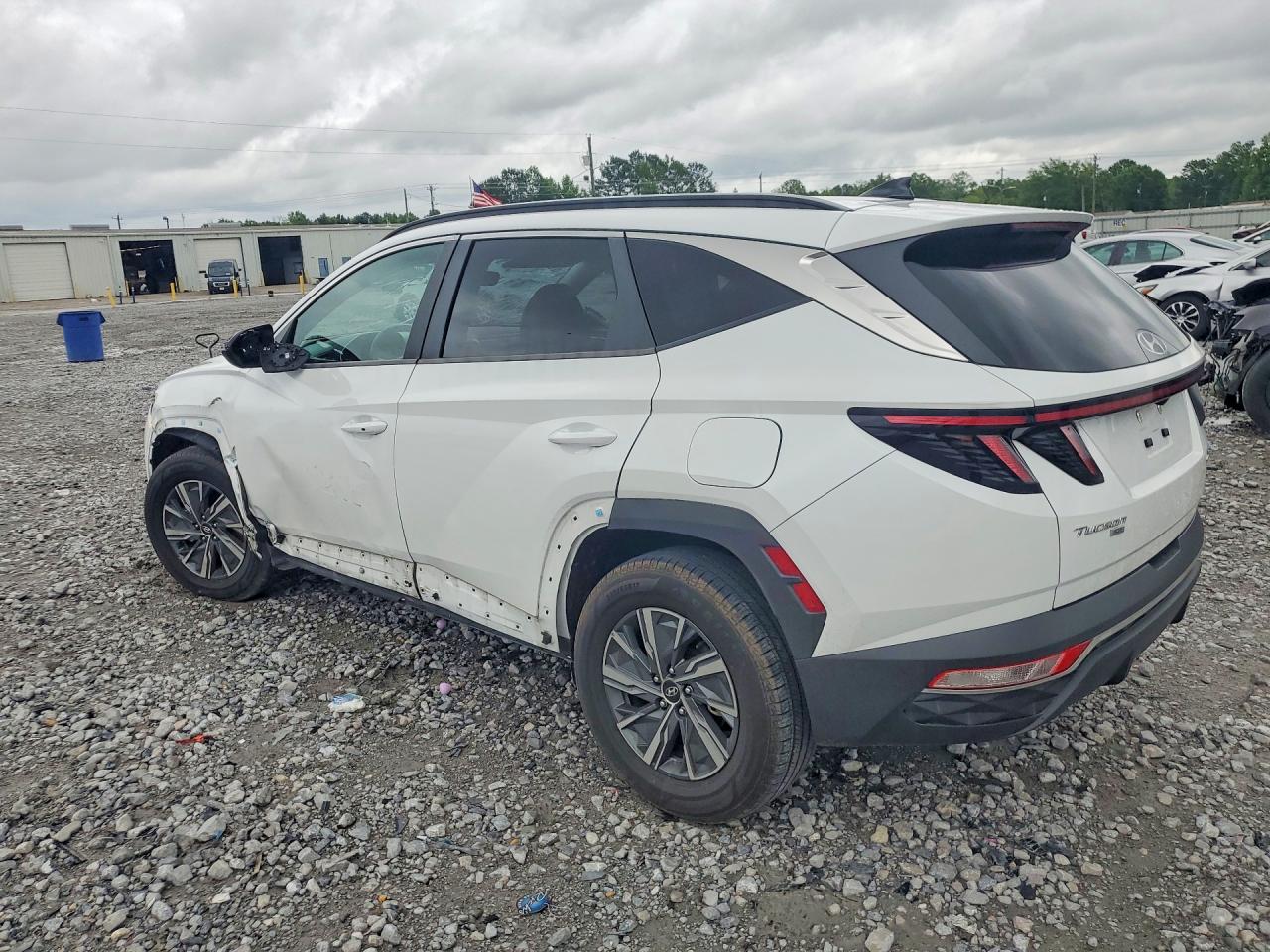 HYUNDAI TUCSON 2022 — 3