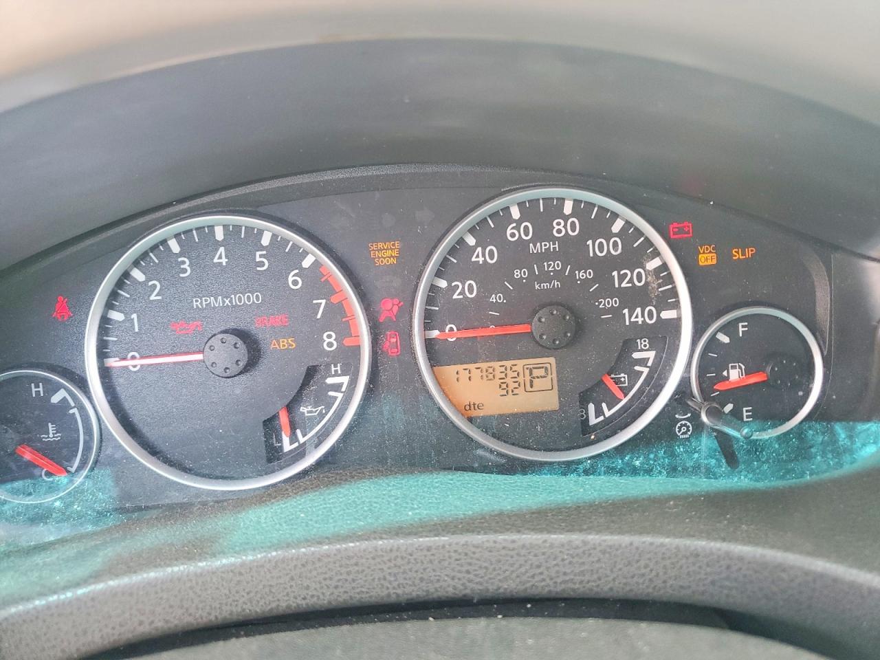 NISSAN PATHFINDER 2005 — 10
