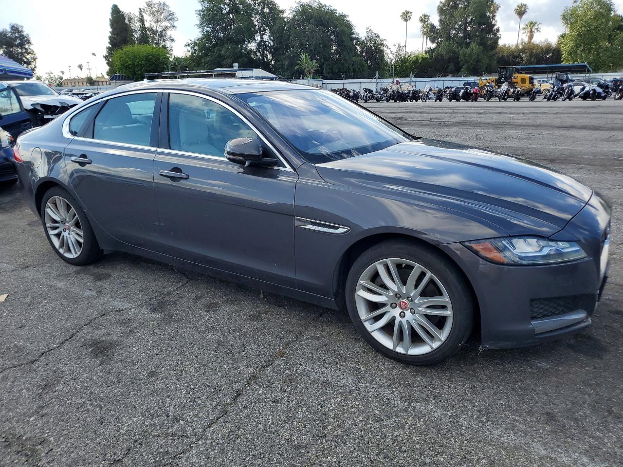 JAGUAR XF 2016 — 5