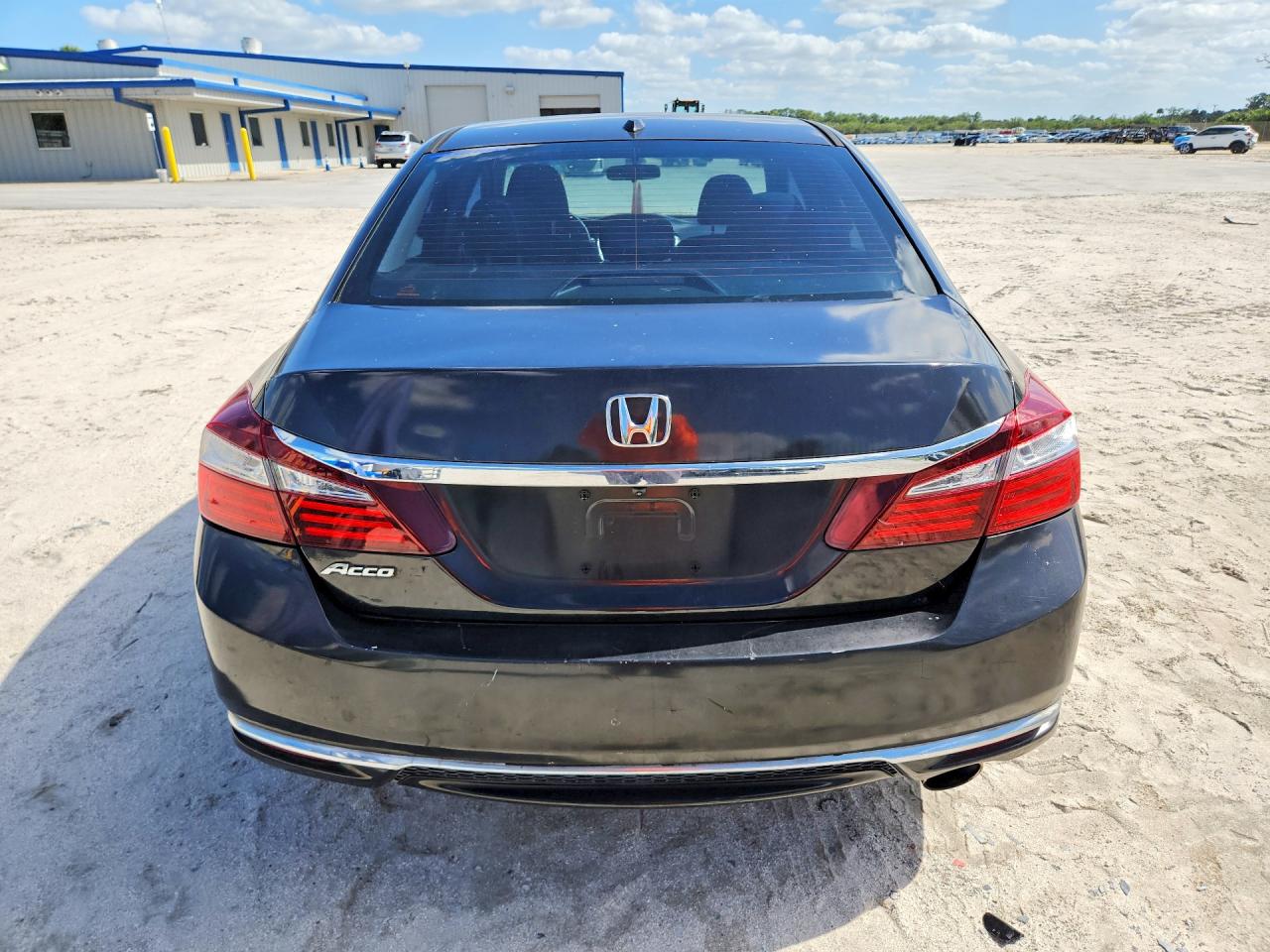 HONDA ACCORD 2017 — 7