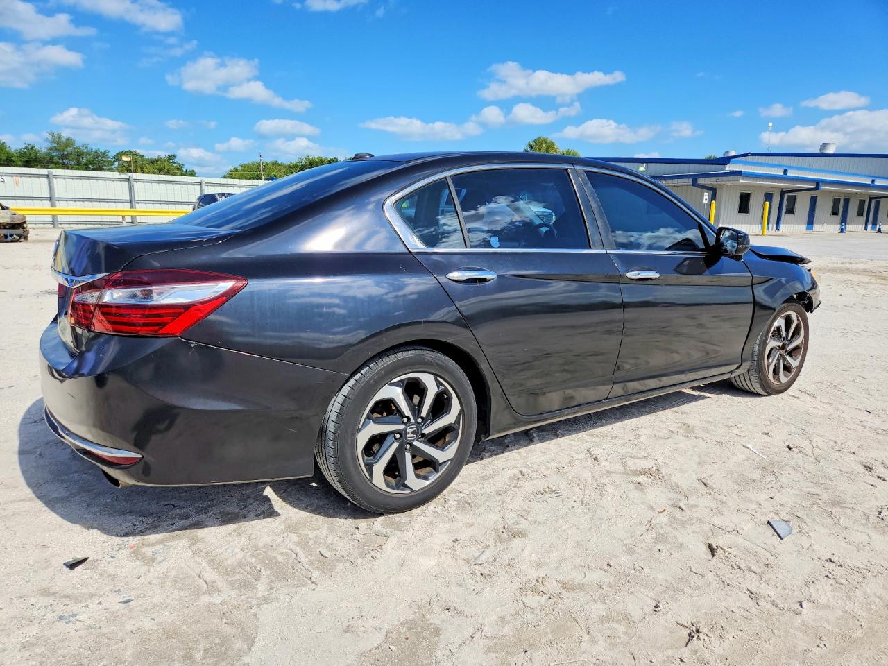 HONDA ACCORD 2017 — 4