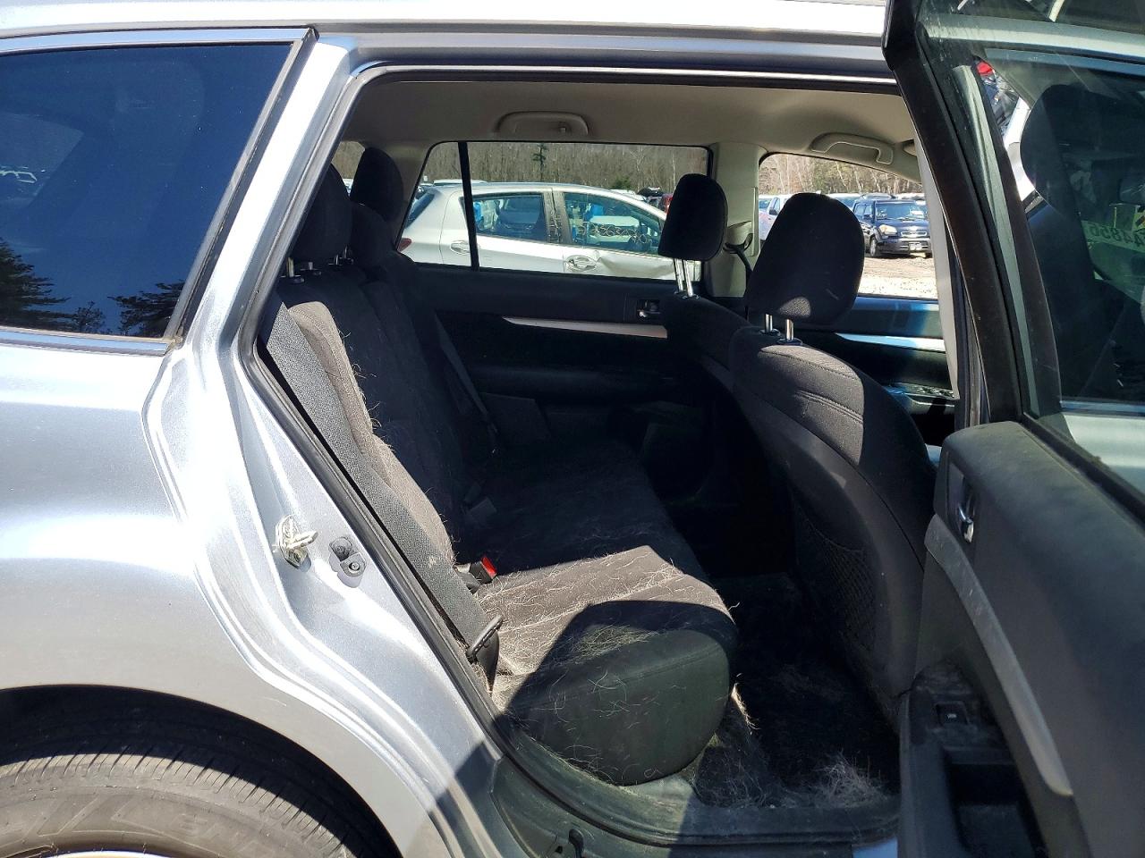 SUBARU OUTBACK 2013 — 12