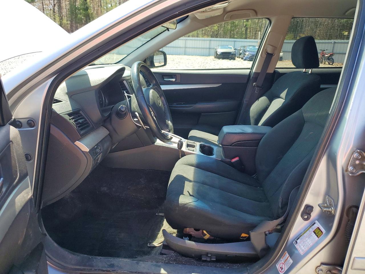 SUBARU OUTBACK 2013 — 8