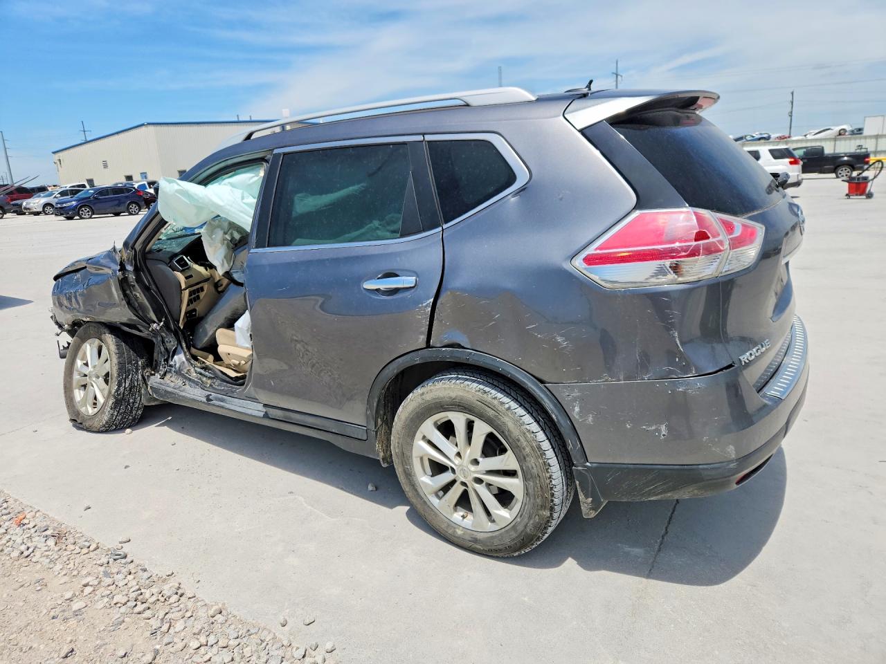 NISSAN ROGUE 2015 — 3