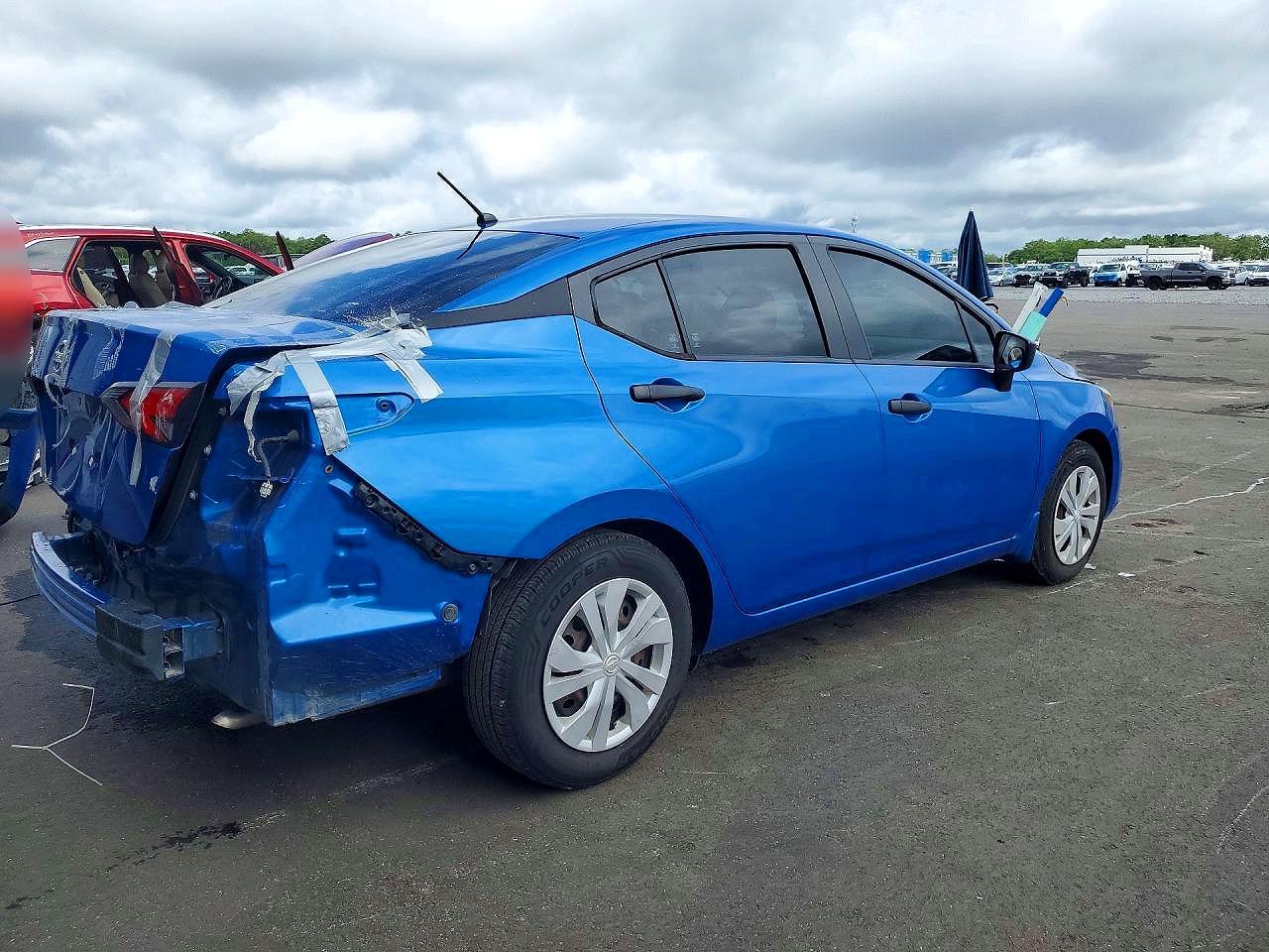 NISSAN VERSA 2021 — 4