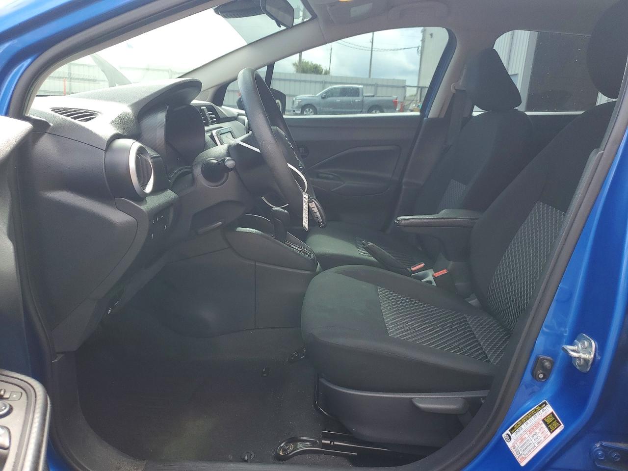 NISSAN VERSA 2021 — 8