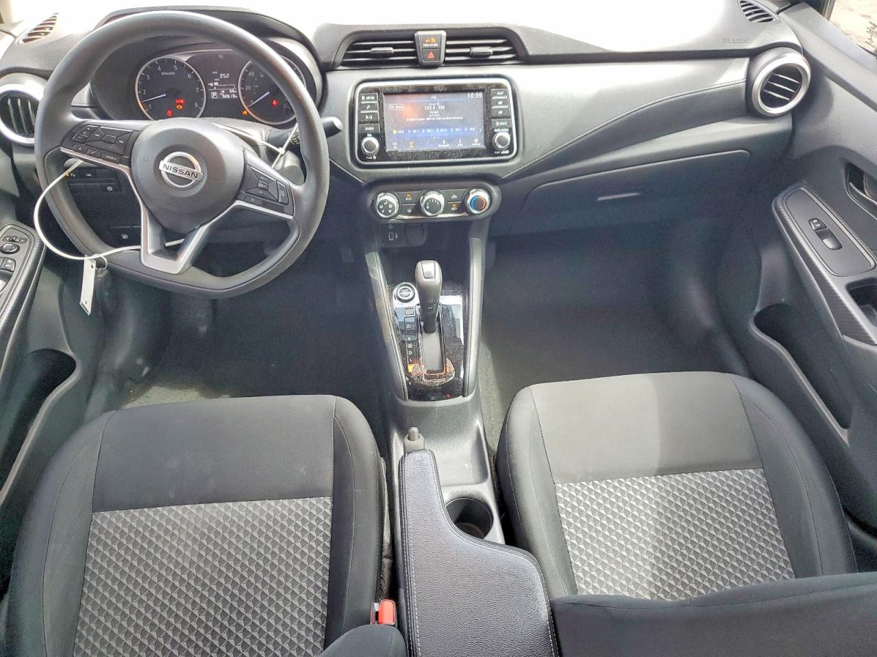NISSAN VERSA 2021 — 9