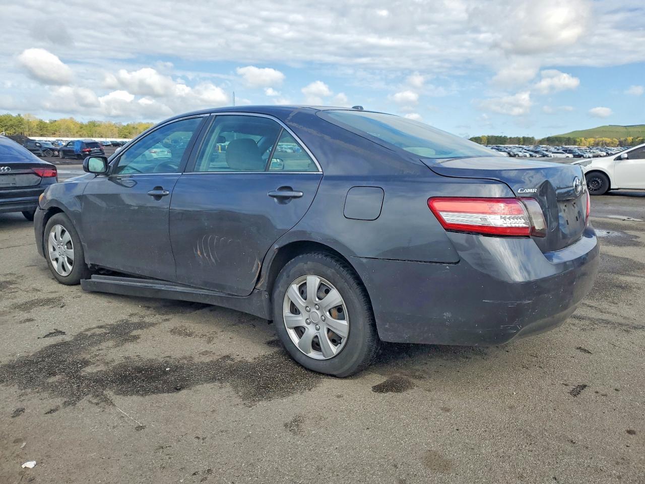 TOYOTA CAMRY 2010 — 3