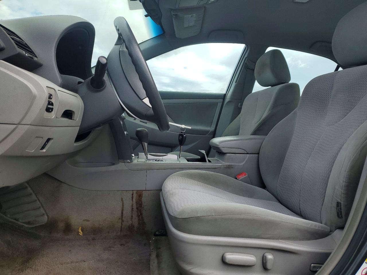 TOYOTA CAMRY 2010 — 8