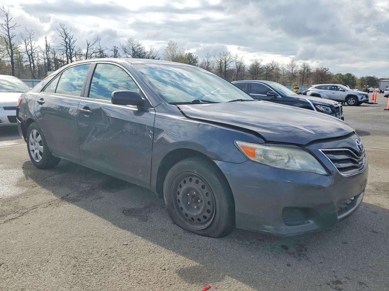 TOYOTA CAMRY 2010 — 5