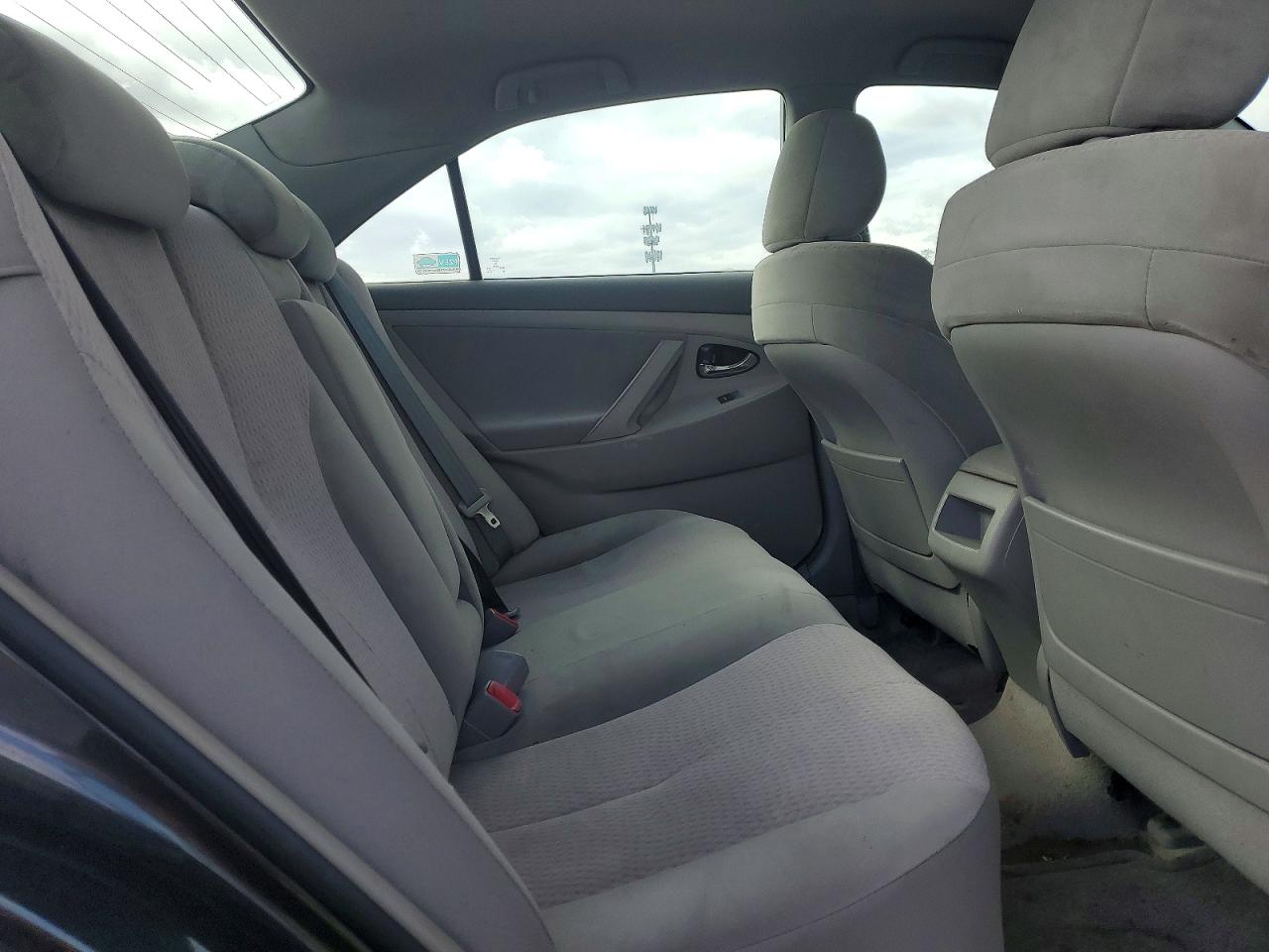 TOYOTA CAMRY 2010 — 11