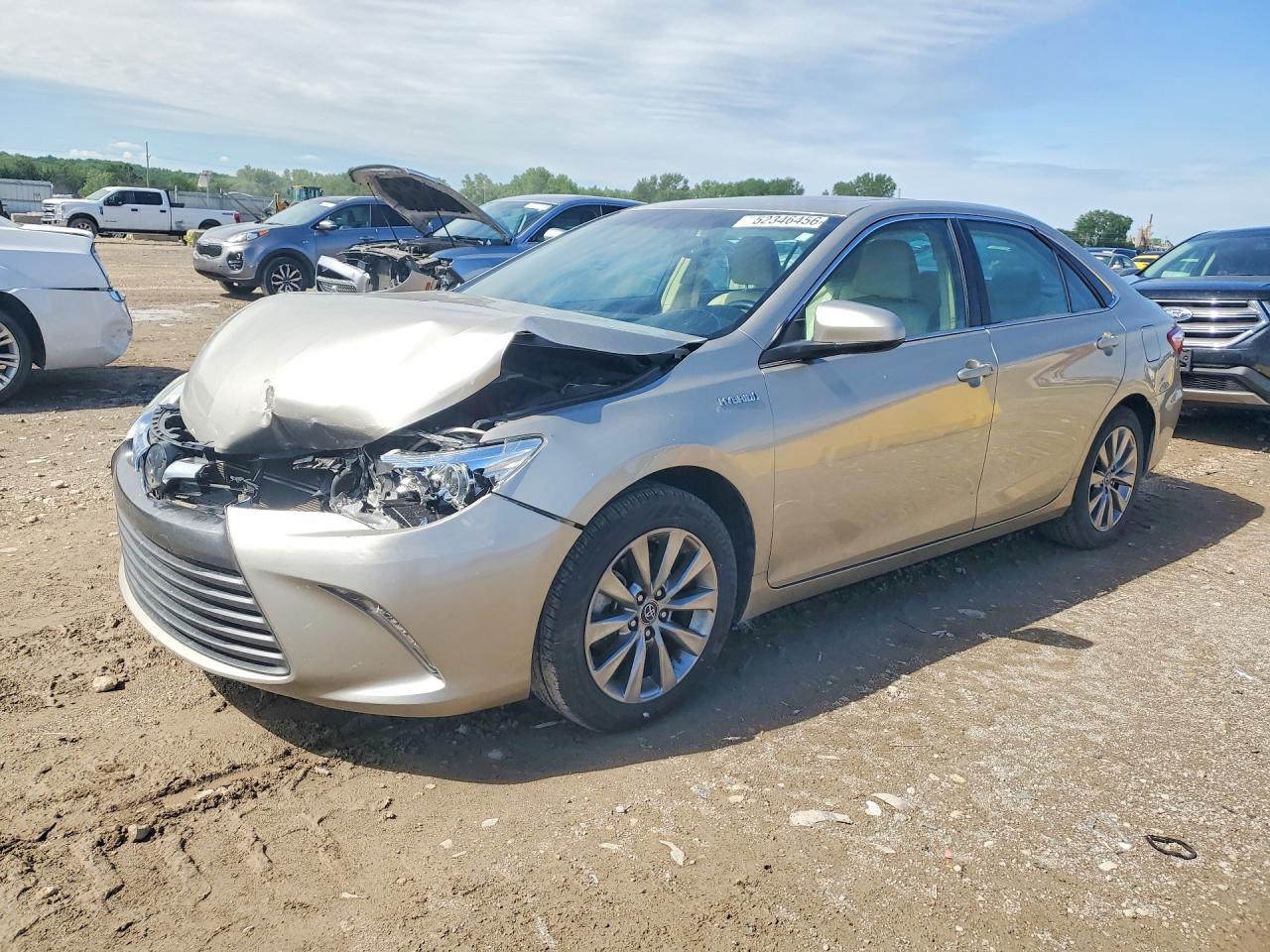 TOYOTA CAMRY HYBRID 2016 — 2