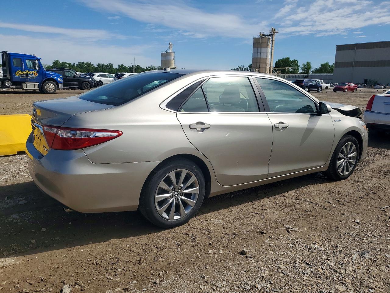 TOYOTA CAMRY HYBRID 2016 — 4