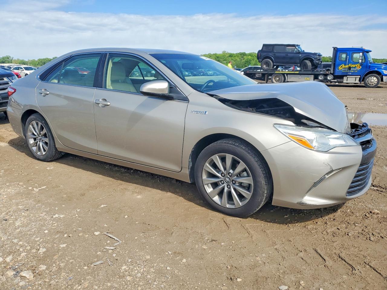 TOYOTA CAMRY HYBRID 2016 — 5