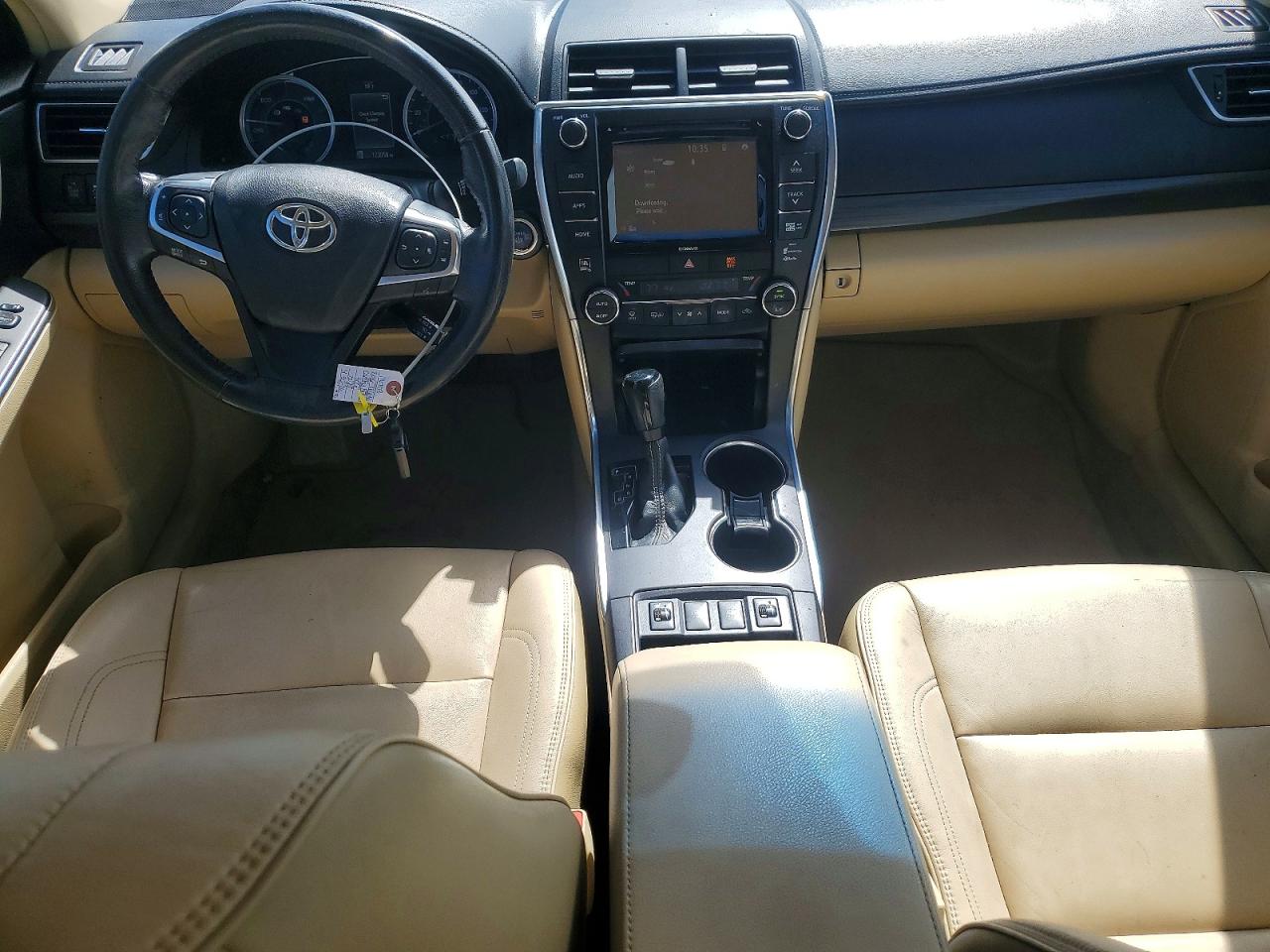 TOYOTA CAMRY HYBRID 2016 — 9