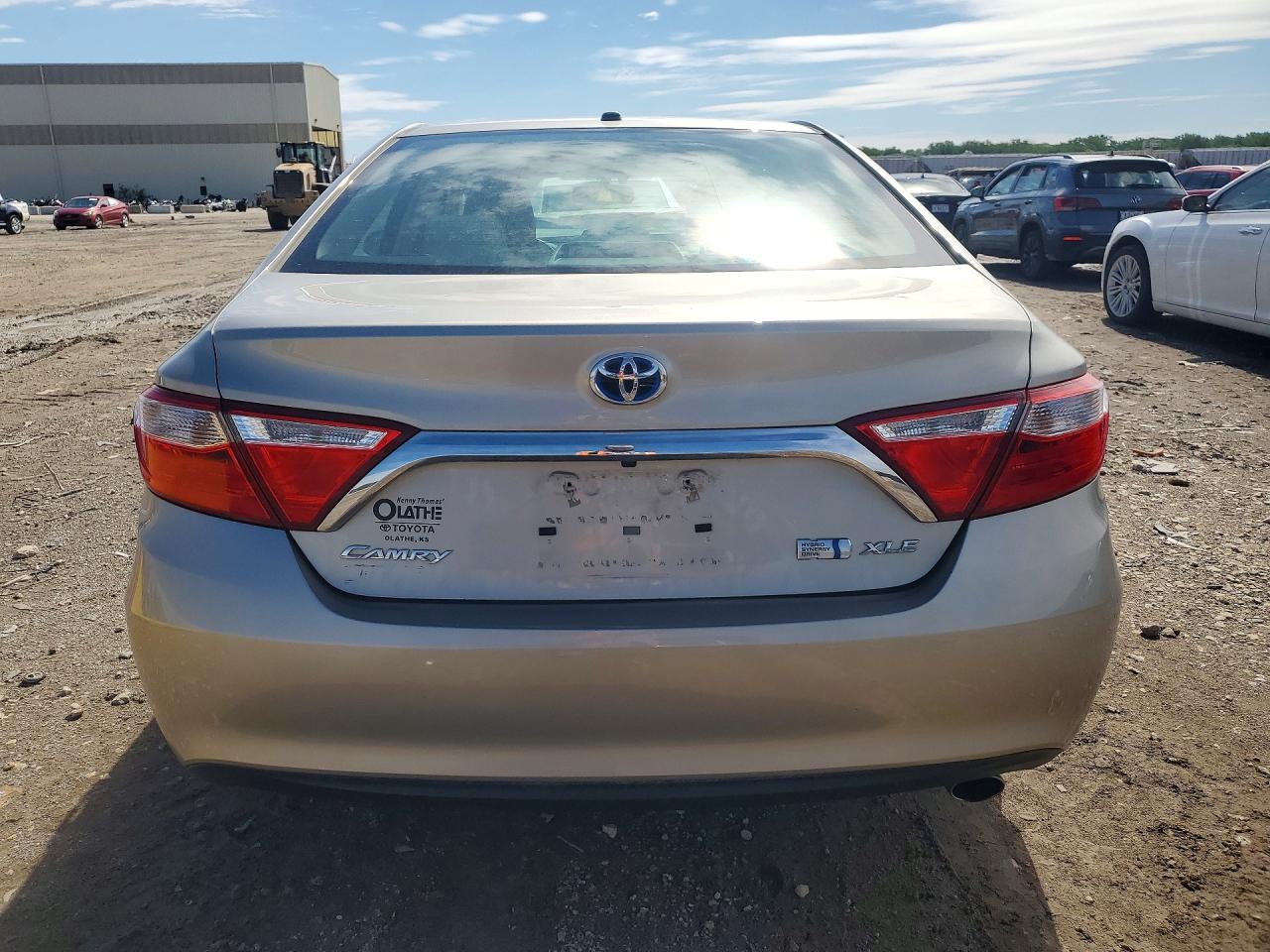 TOYOTA CAMRY HYBRID 2016 — 7