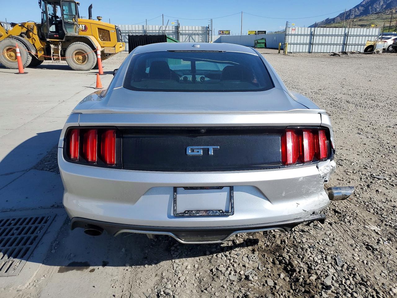 FORD MUSTANG 2016 — 7