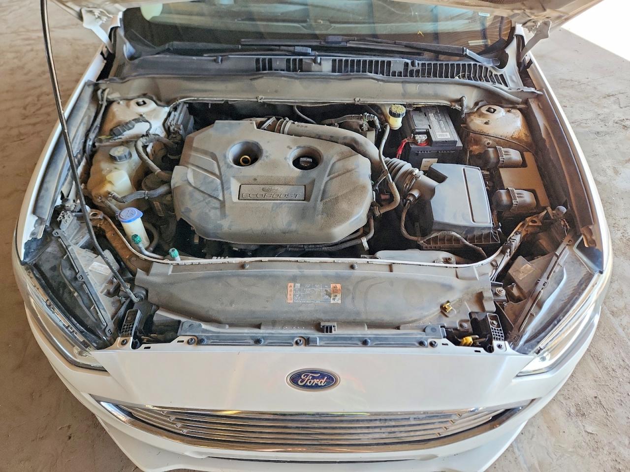 FORD FUSION 2017 — 12