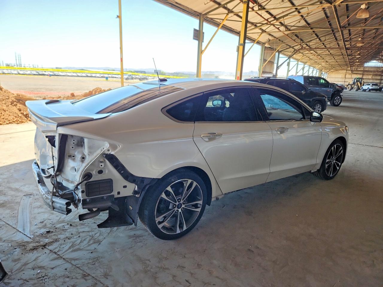 FORD FUSION 2017 — 4