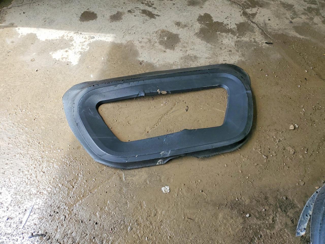 TESLA MODEL Y 2025 — 14