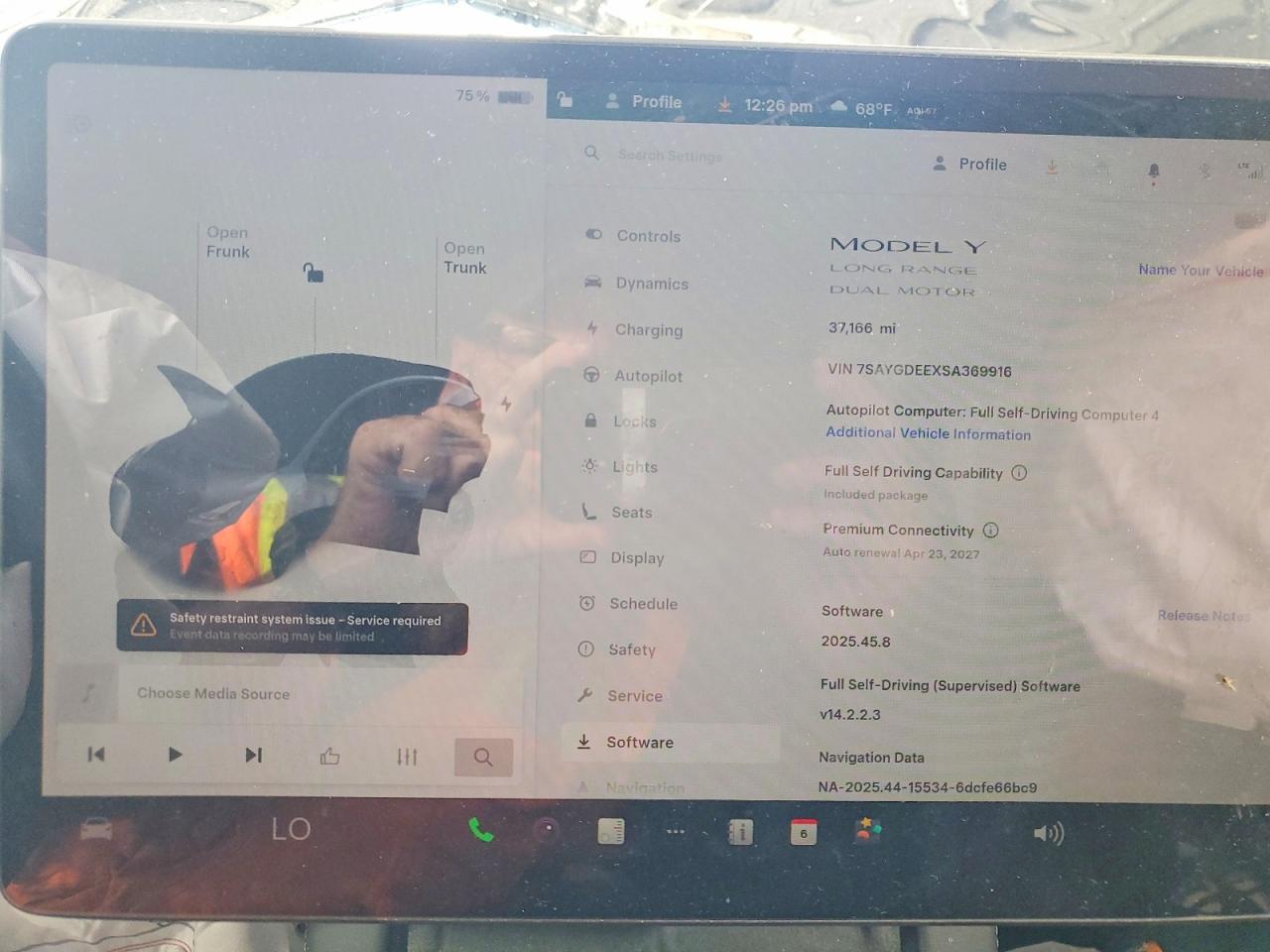 TESLA MODEL Y 2025 — 10