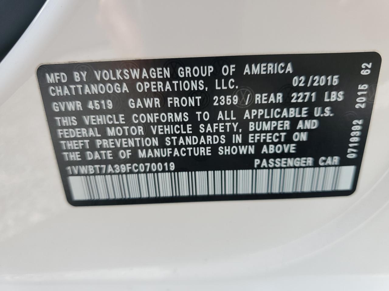 VOLKSWAGEN PASSAT 2015 — 14