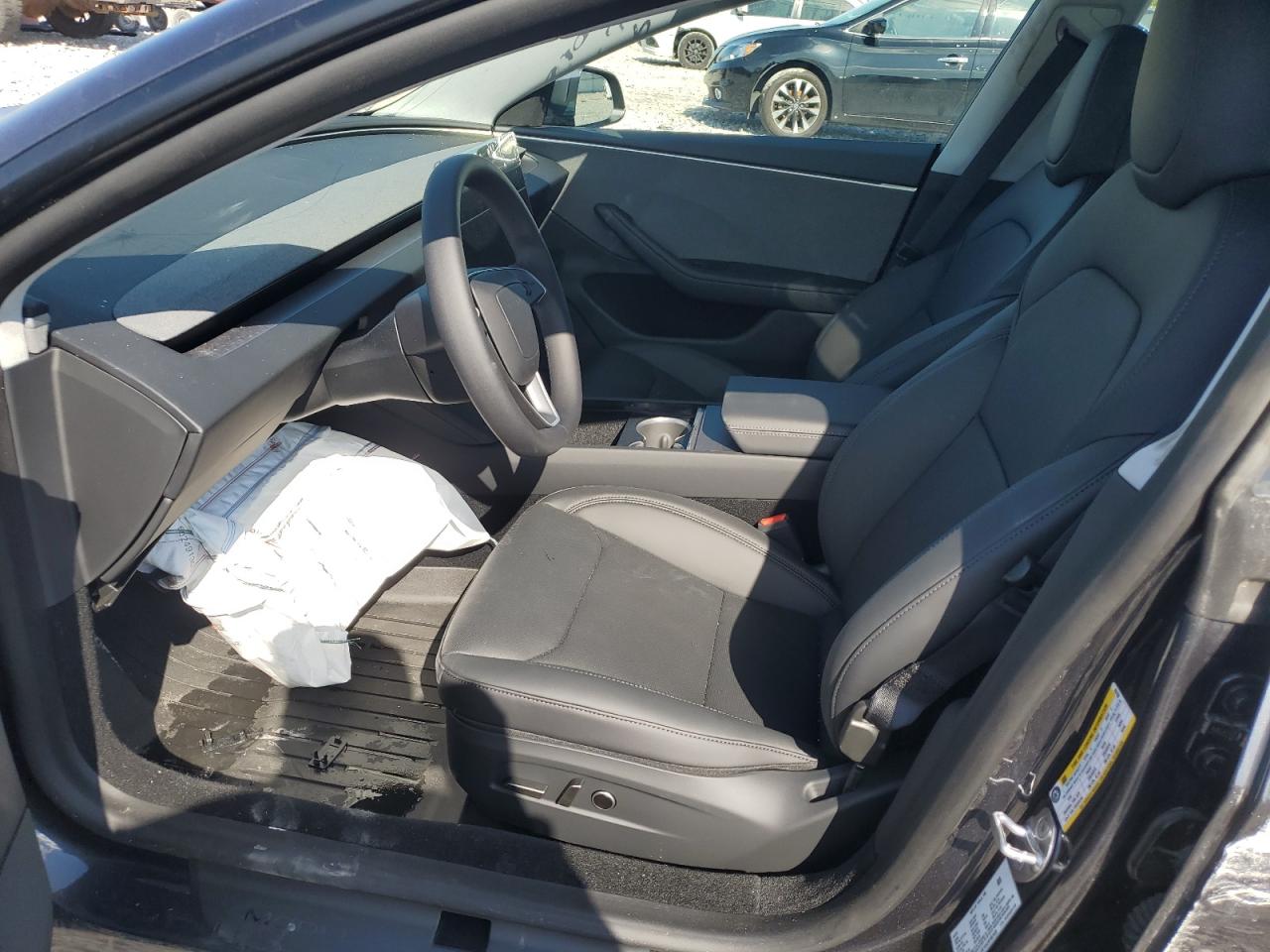 TESLA MODEL 3 2025 — 8
