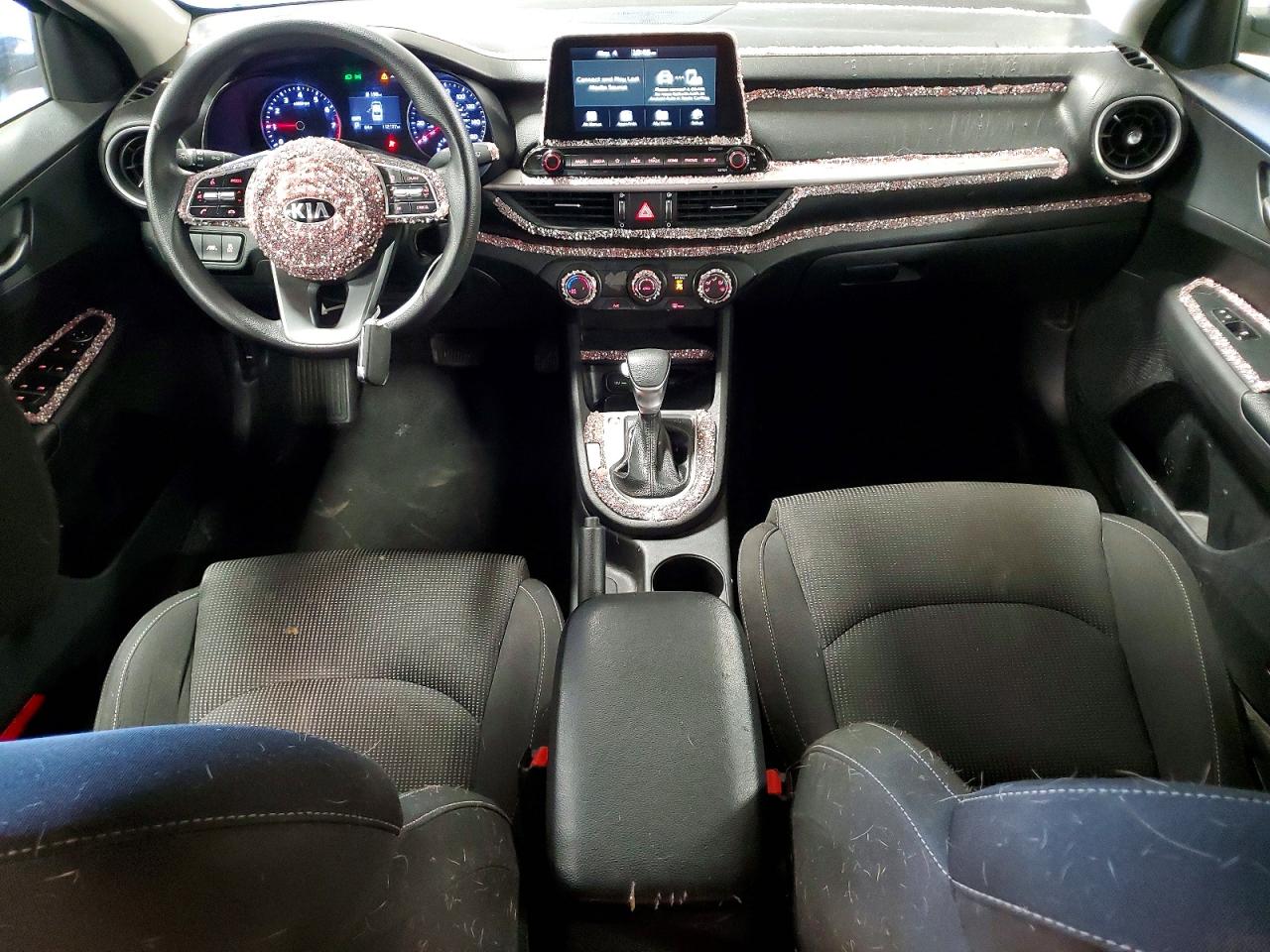 KIA FORTE 2021 — 9