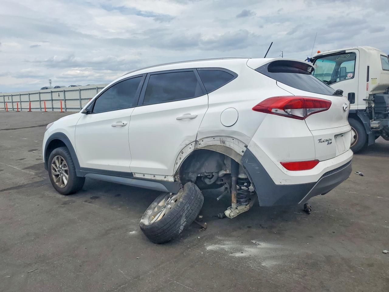 HYUNDAI TUCSON 2016 — 3