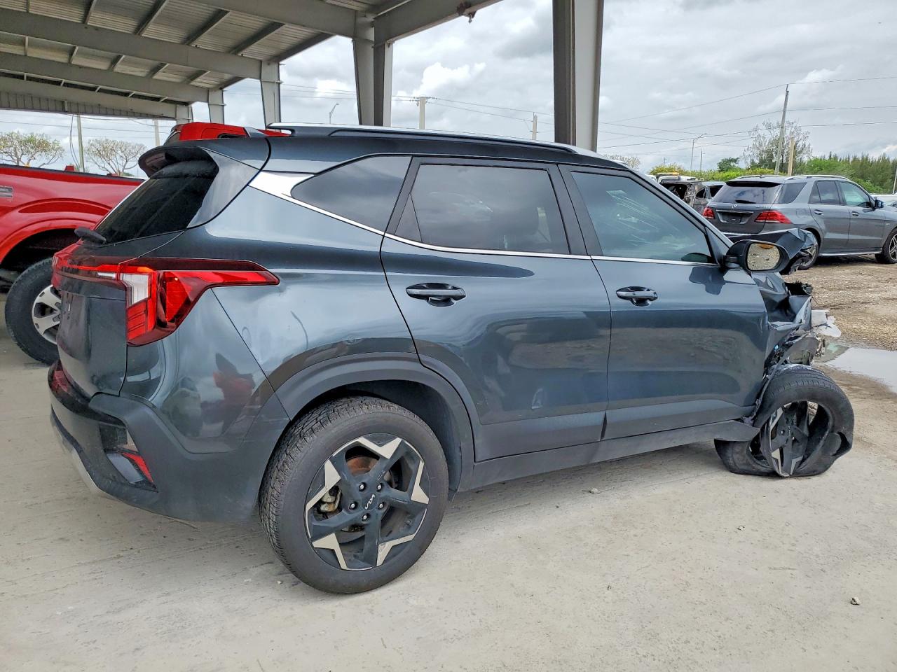 KIA SELTOS 2024 — 4