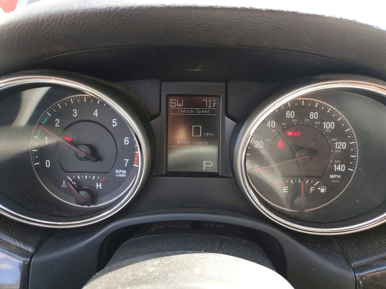 JEEP GRAND CHEROKEE 2011 — 10