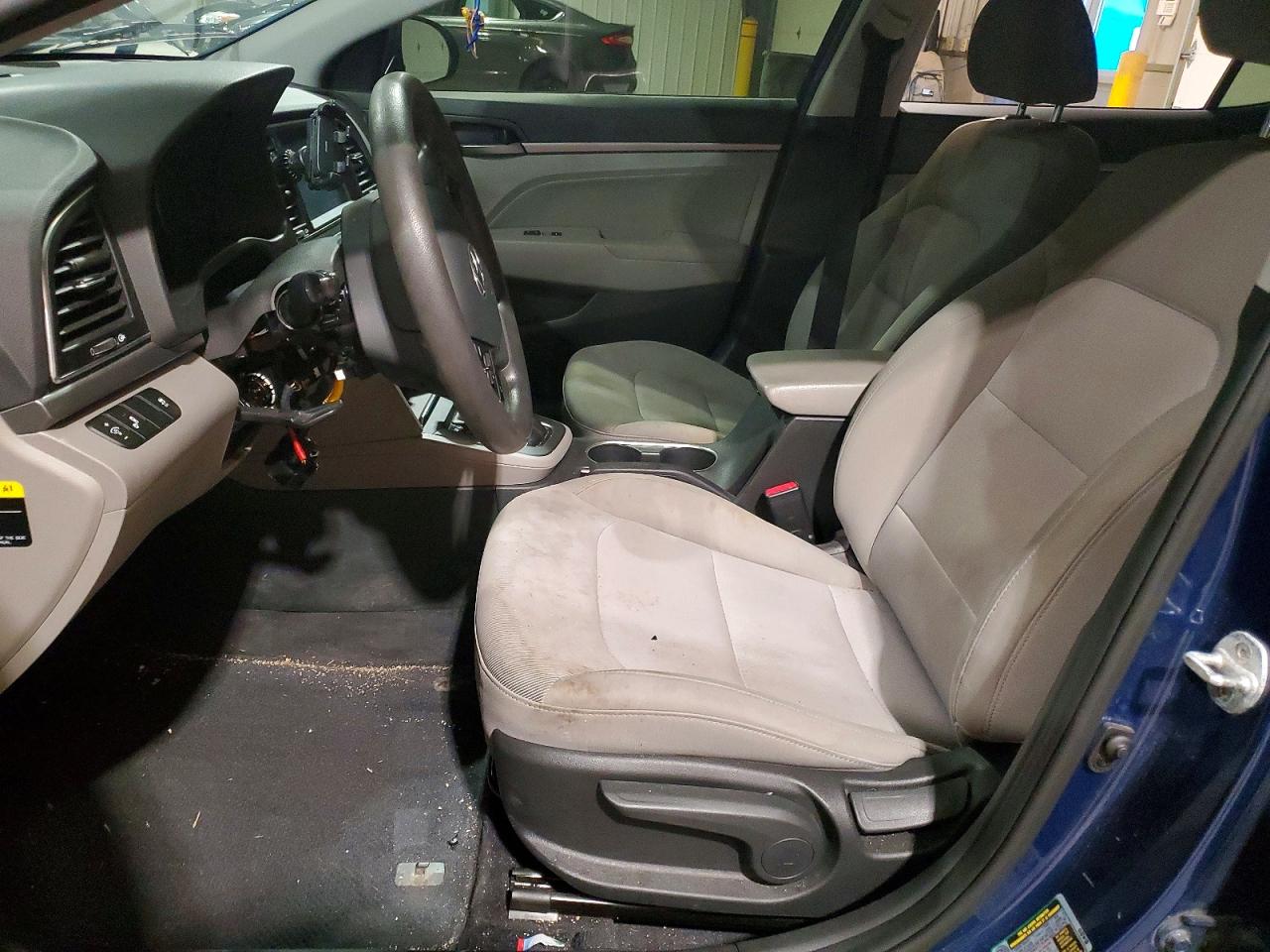 HYUNDAI ELANTRA 2018 — 8