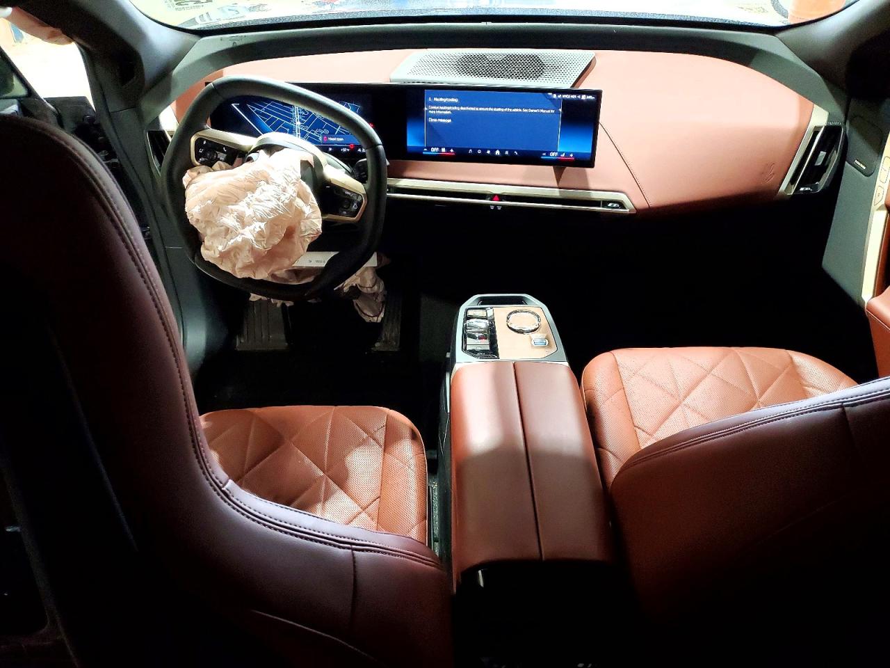 BMW IX 2024 — 9