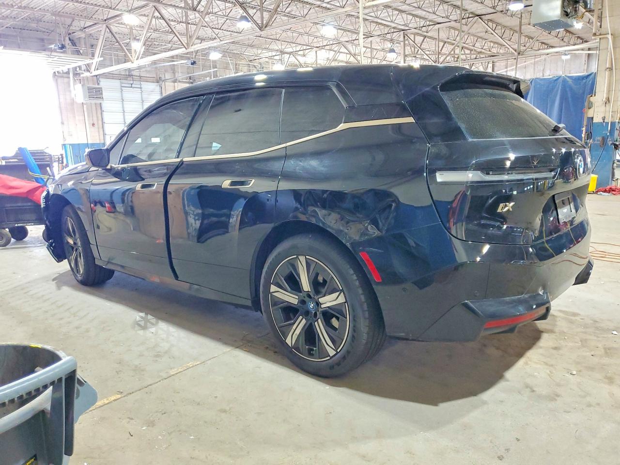 BMW IX 2024 — 3