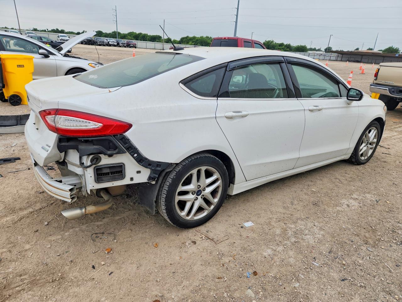 FORD FUSION 2015 — 4