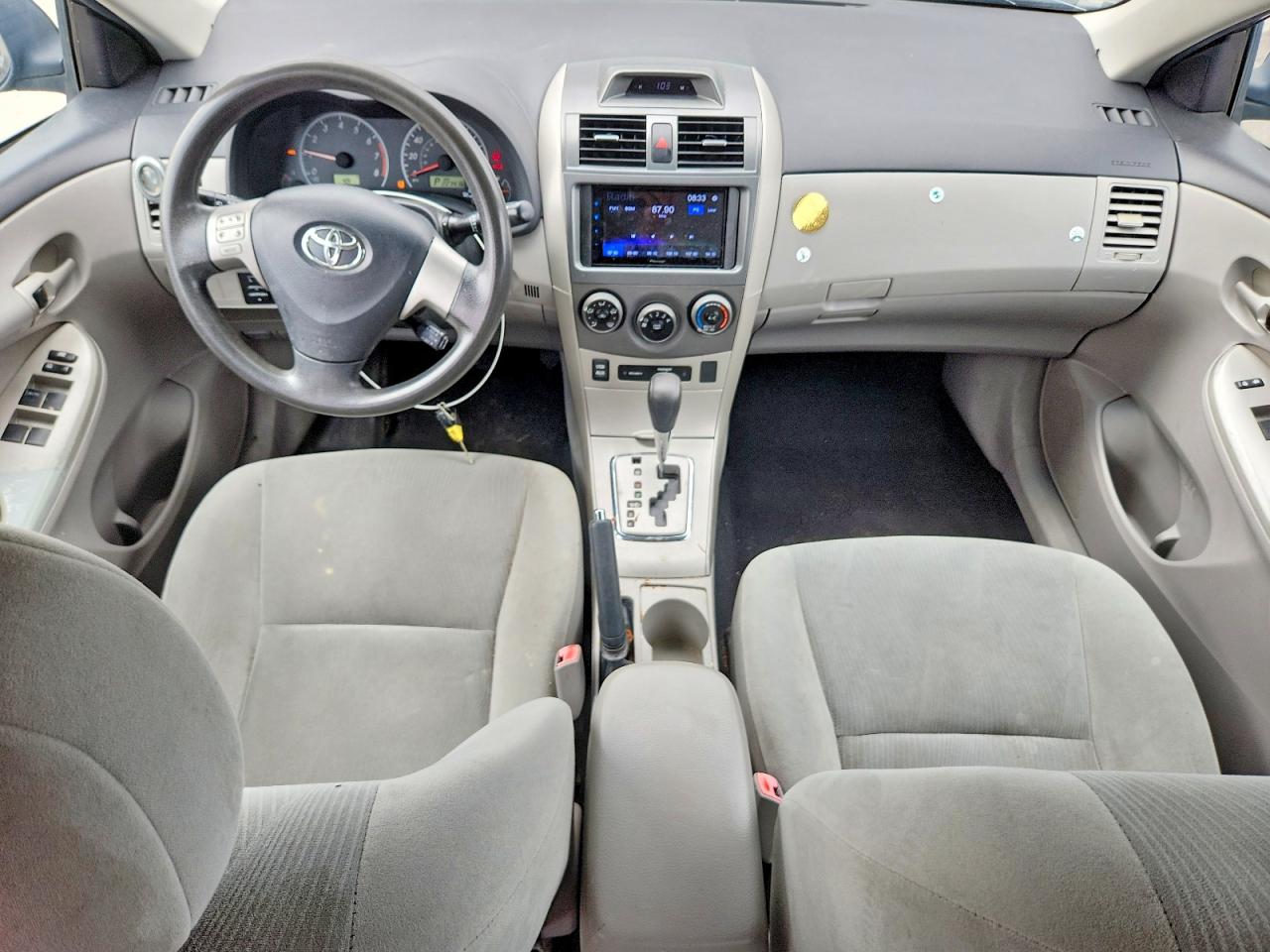 TOYOTA COROLLA 2012 — 9