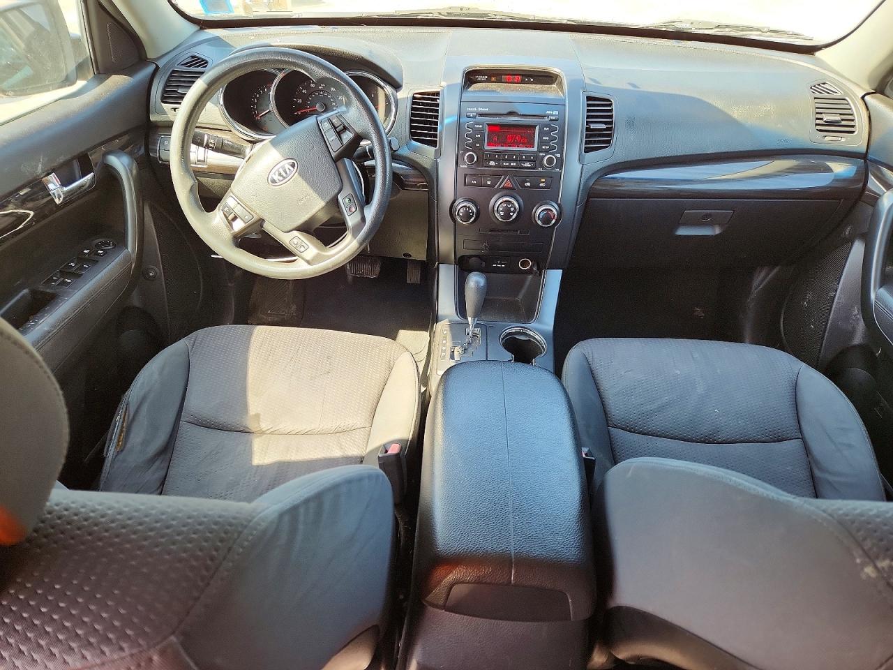 KIA SORENTO 2011 — 9