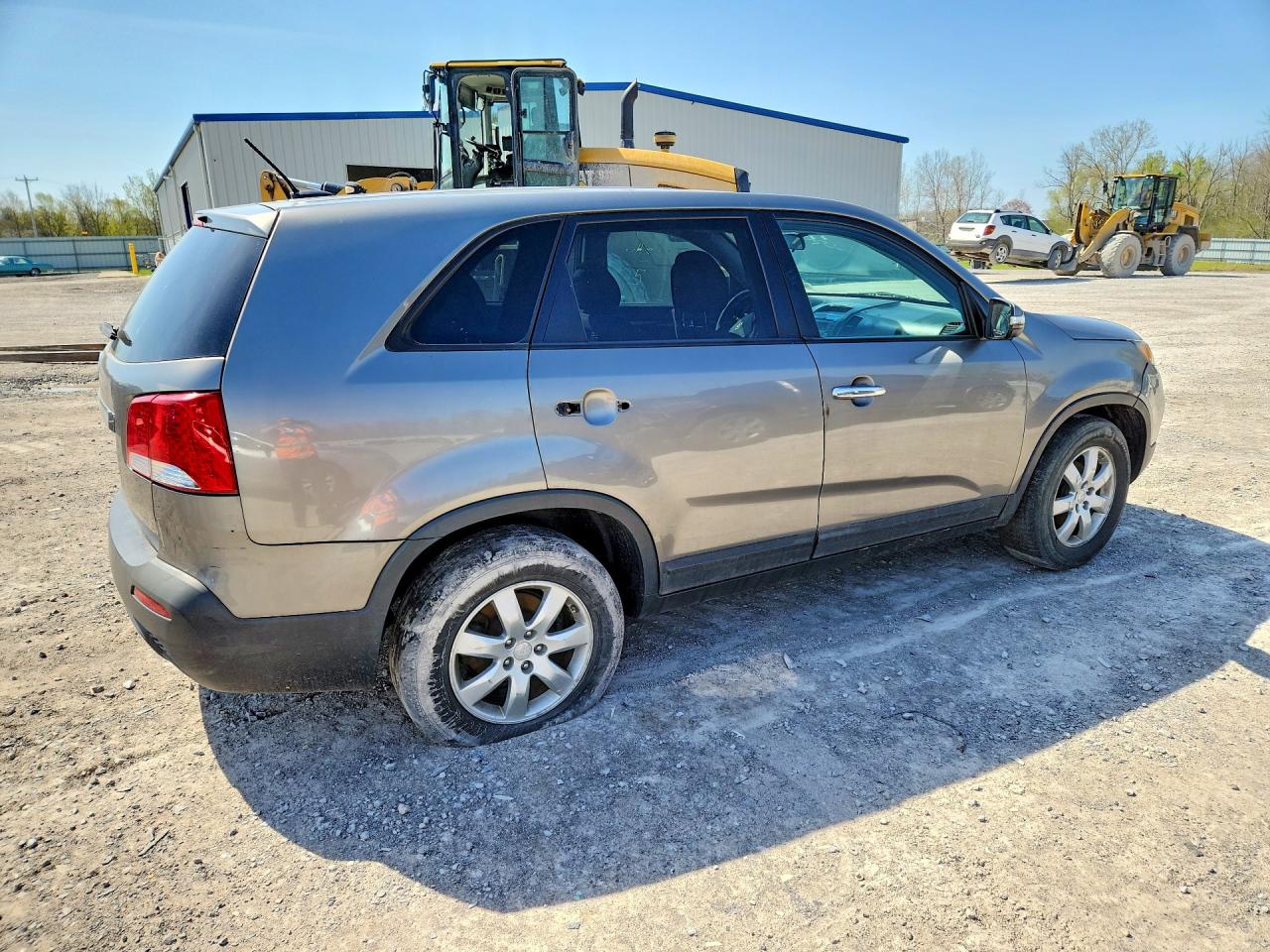 KIA SORENTO 2011 — 4