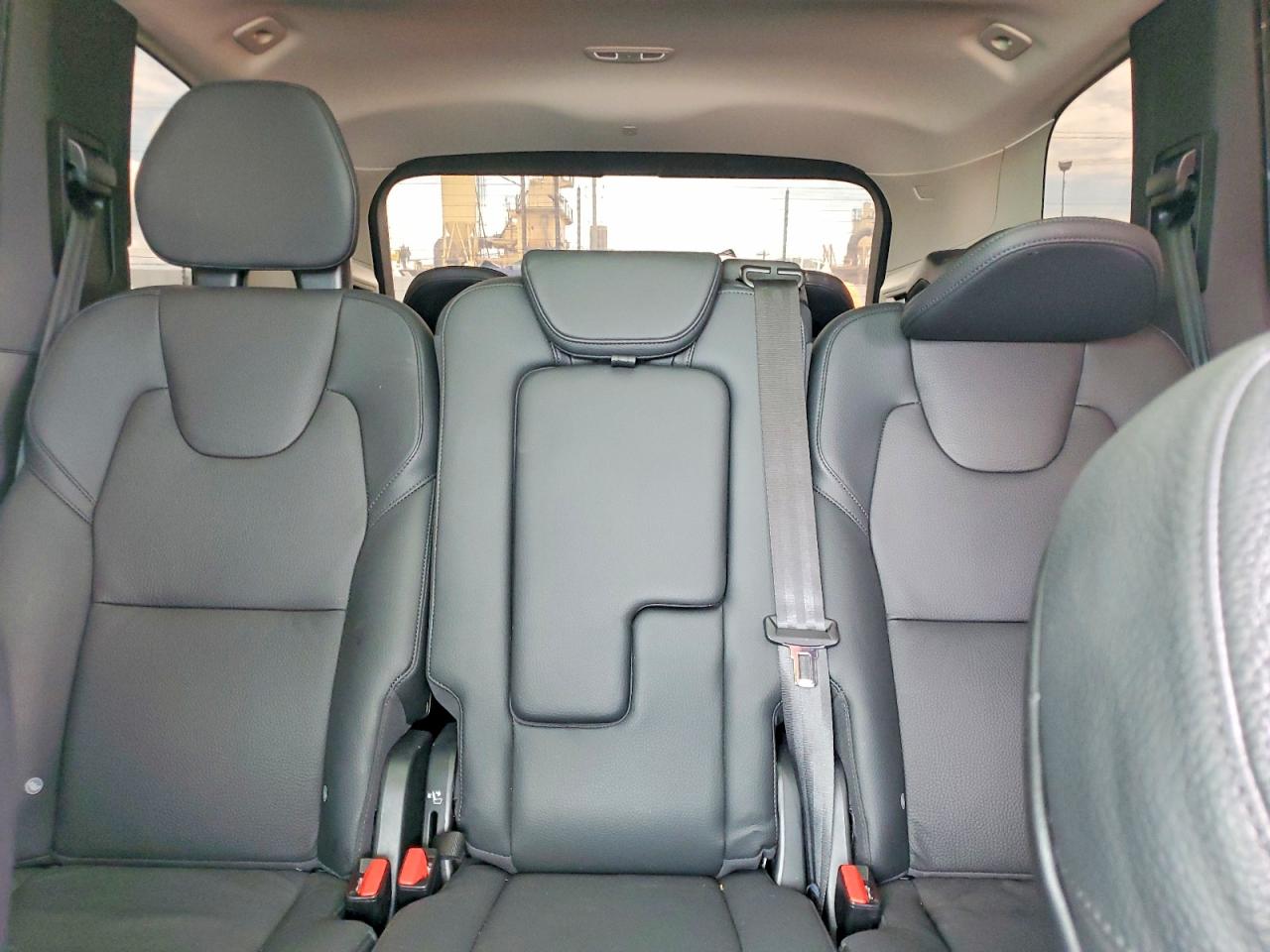 VOLVO XC90 2024 — 11