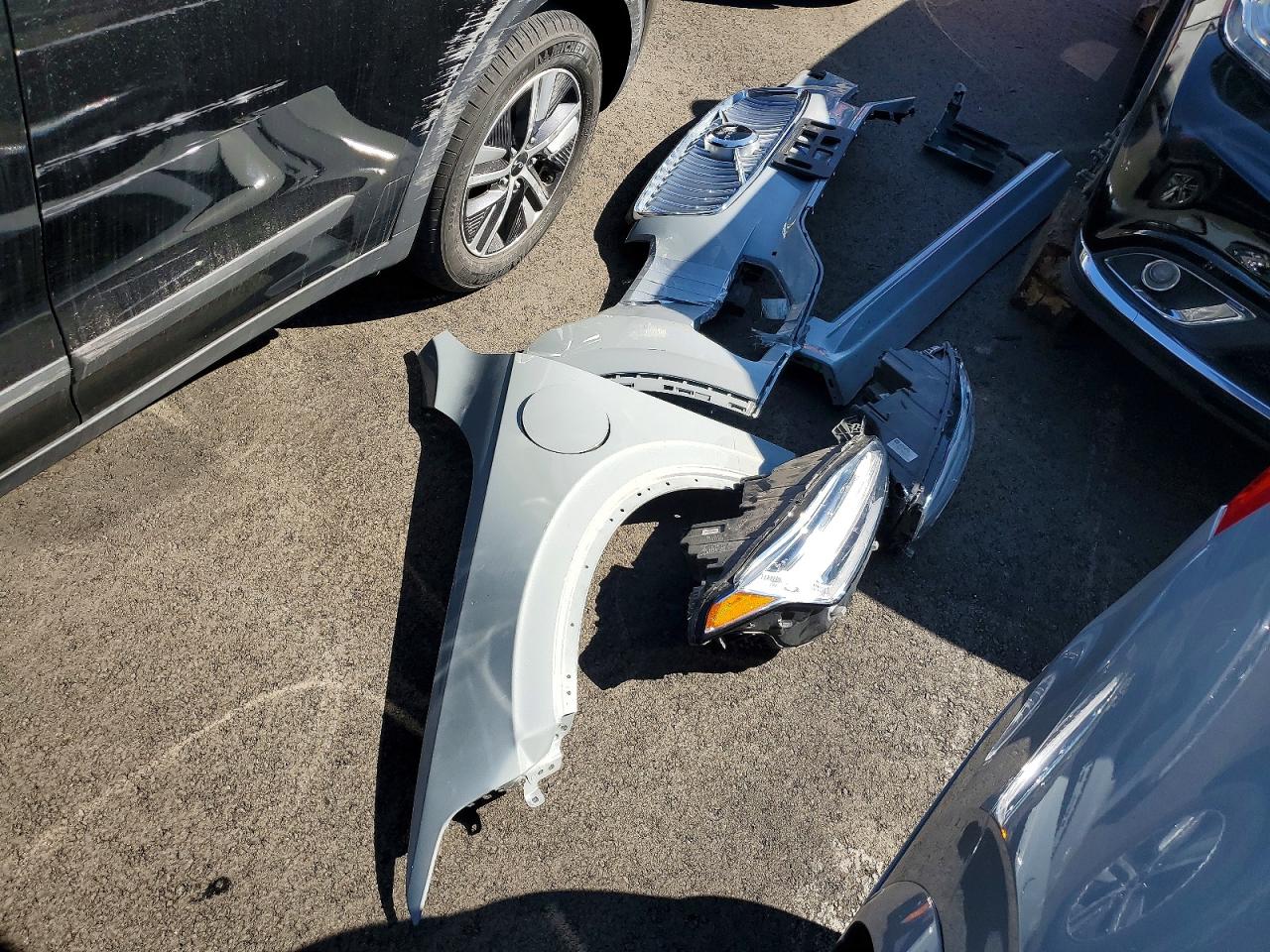 VOLVO XC90 2024 — 14