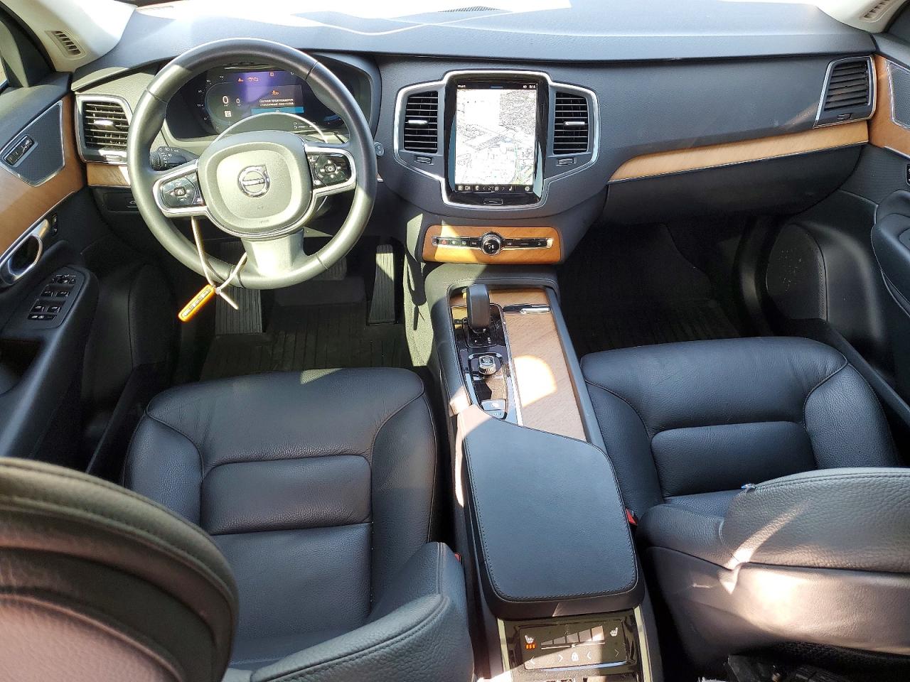 VOLVO XC90 2024 — 9