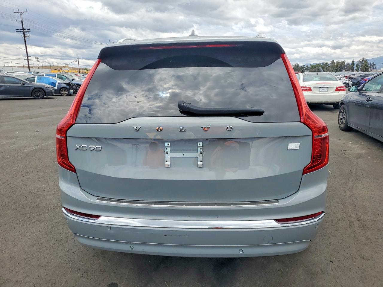 VOLVO XC90 2024 — 7