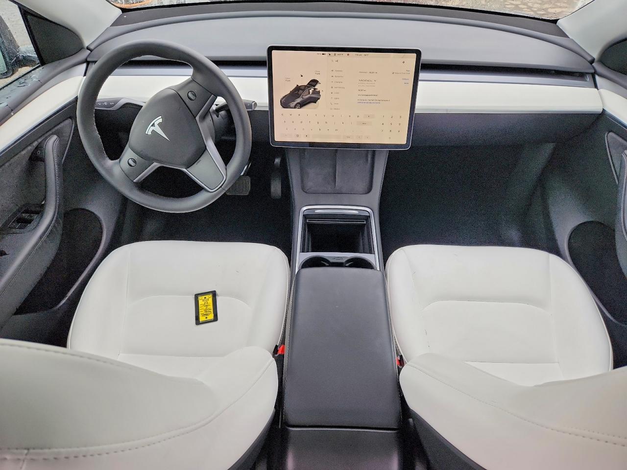 TESLA MODEL Y 2023 — 9