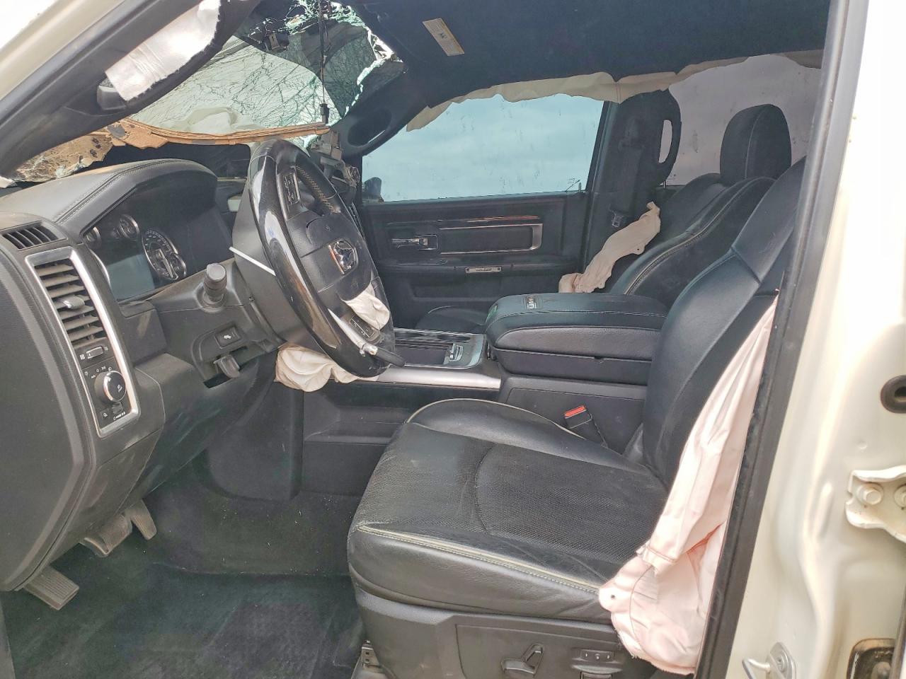 RAM 1500 2017 — 8