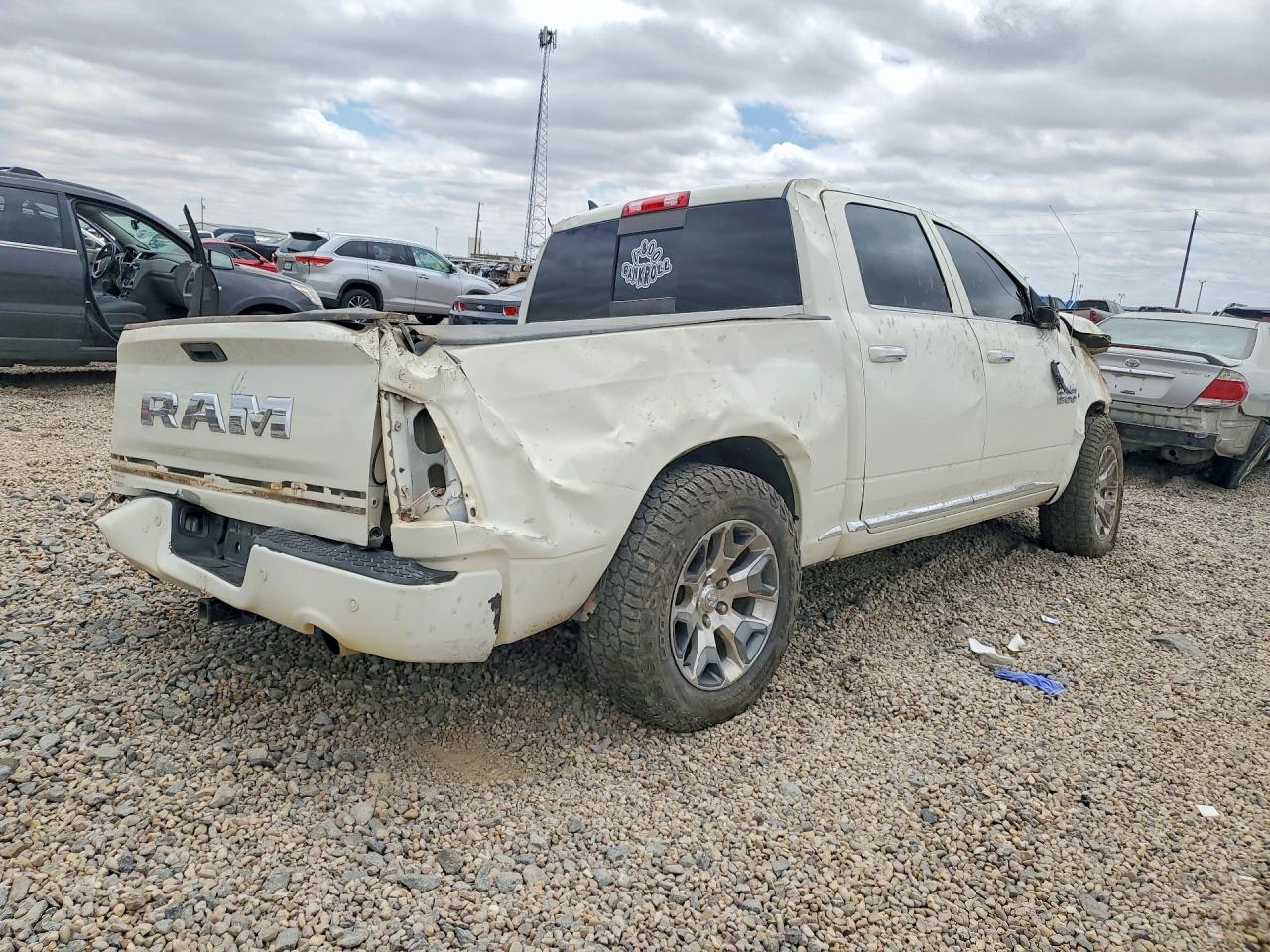 RAM 1500 2017 — 4
