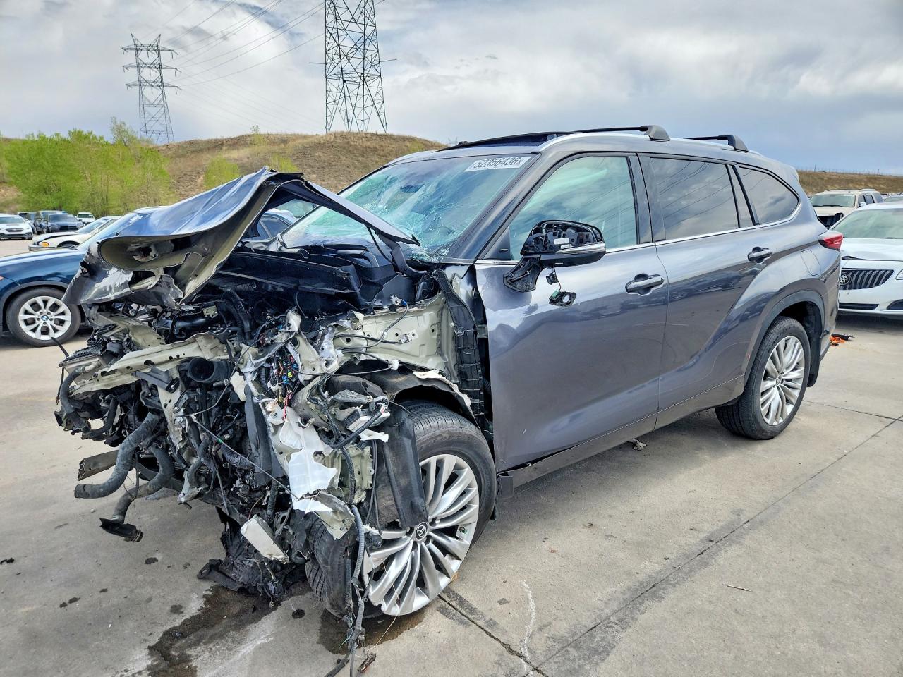 TOYOTA HIGHLANDER 2023 — 2