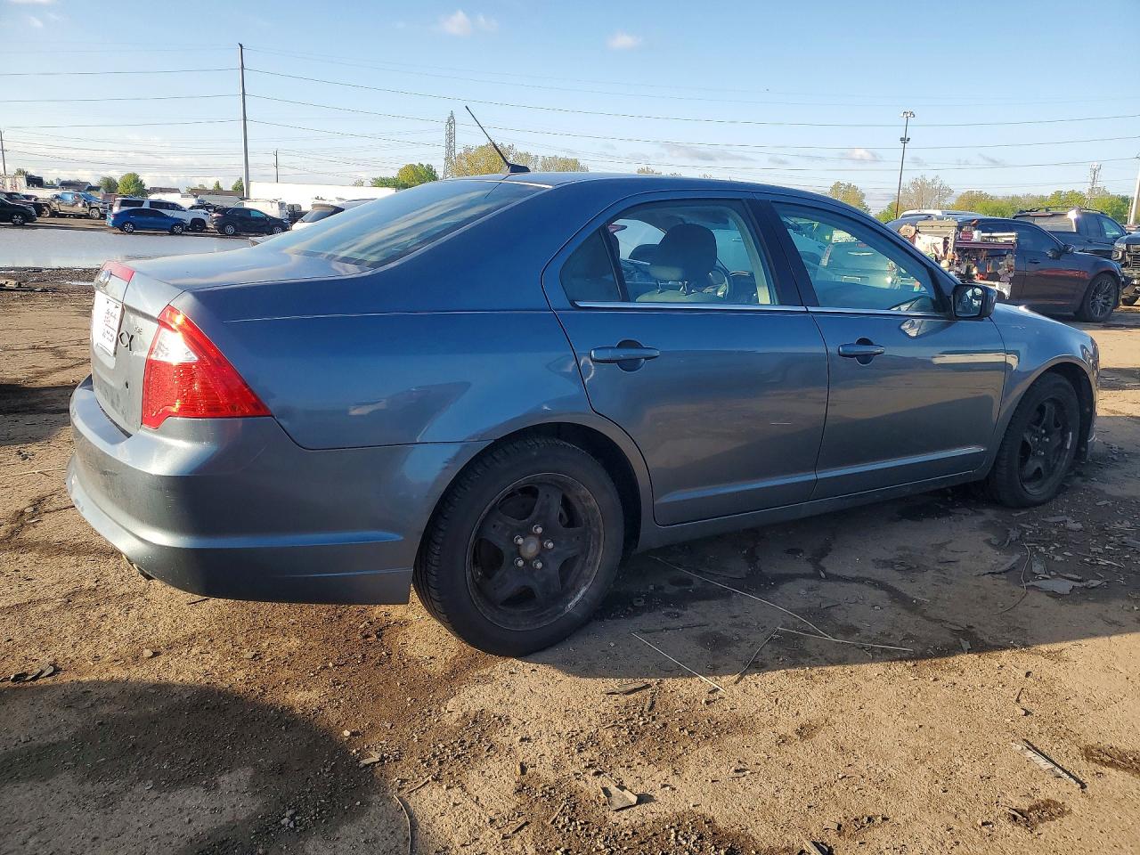 FORD FUSION 2011 — 4
