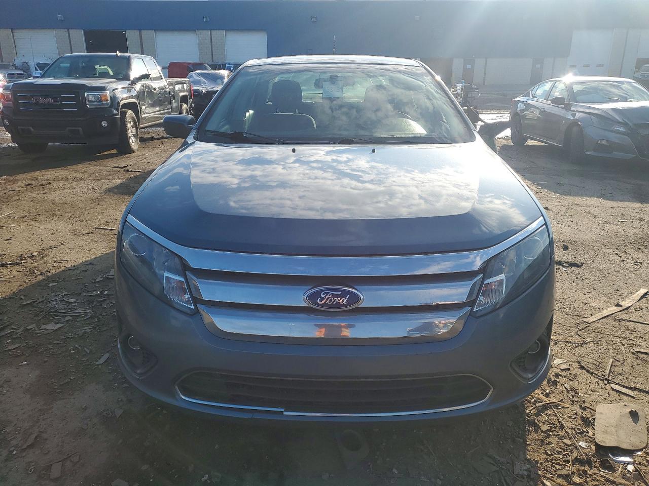 FORD FUSION 2011 — 6